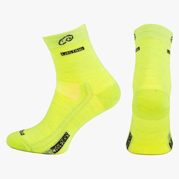 Skarpety-trekkingowe-z-merino-WKS-669-2.webp