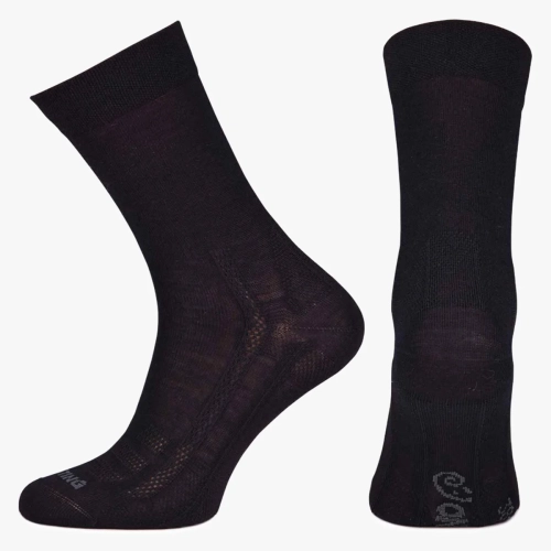 Skarpety-trekkingowe-z-welny-merino-WLS909-3.webp